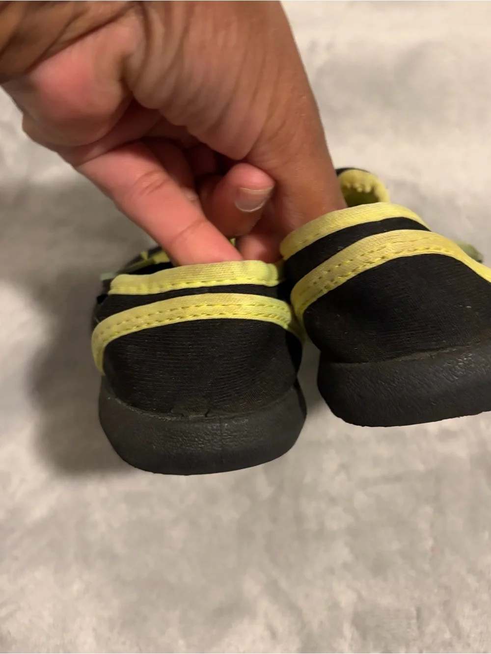 wonder nation Neon Yellow and Black Kids Water Shoes